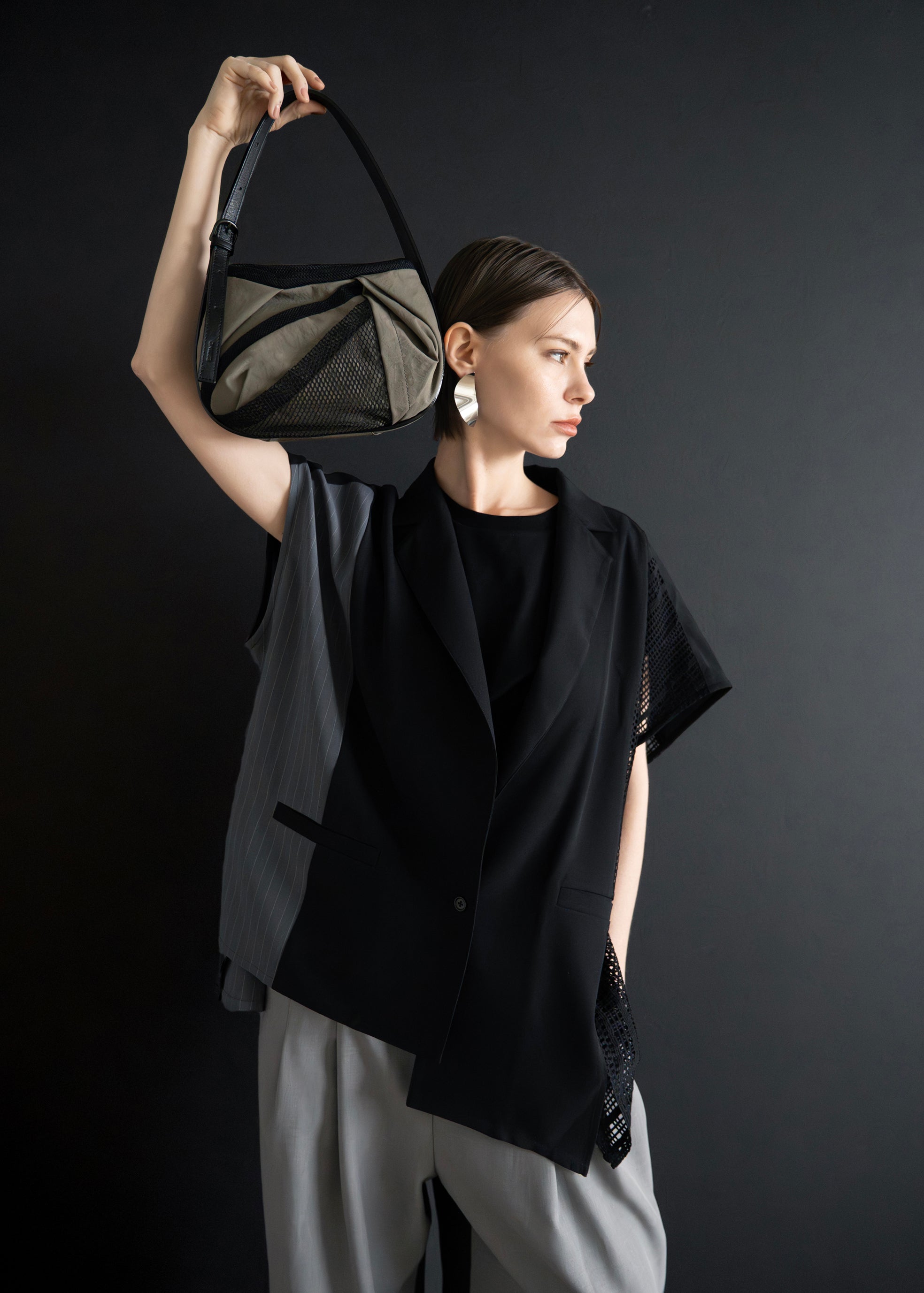 新品・未使用★ohga 2026ss カシュクールブラウス　黒 LOOKBOOK 2026SS